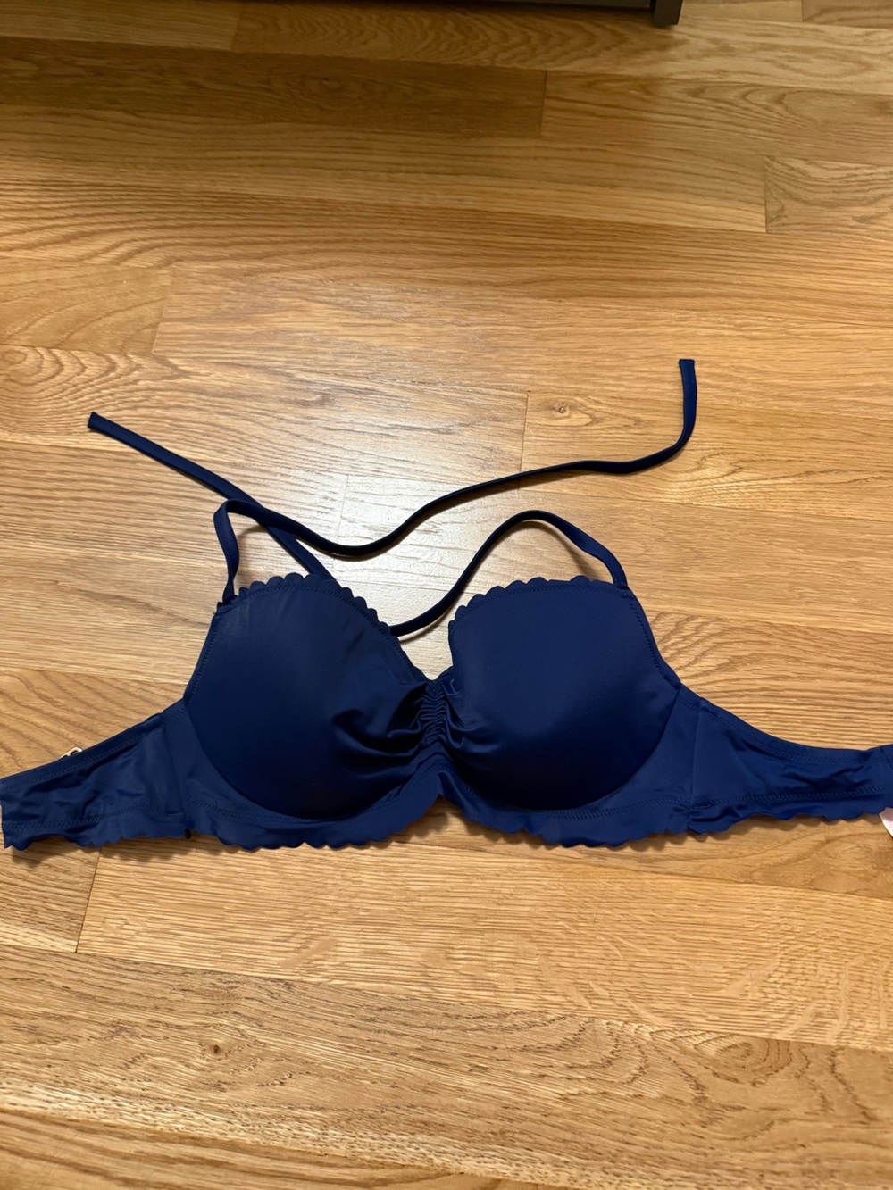 Victoria's Secret Navy Scalloped Underwire Bikini Top